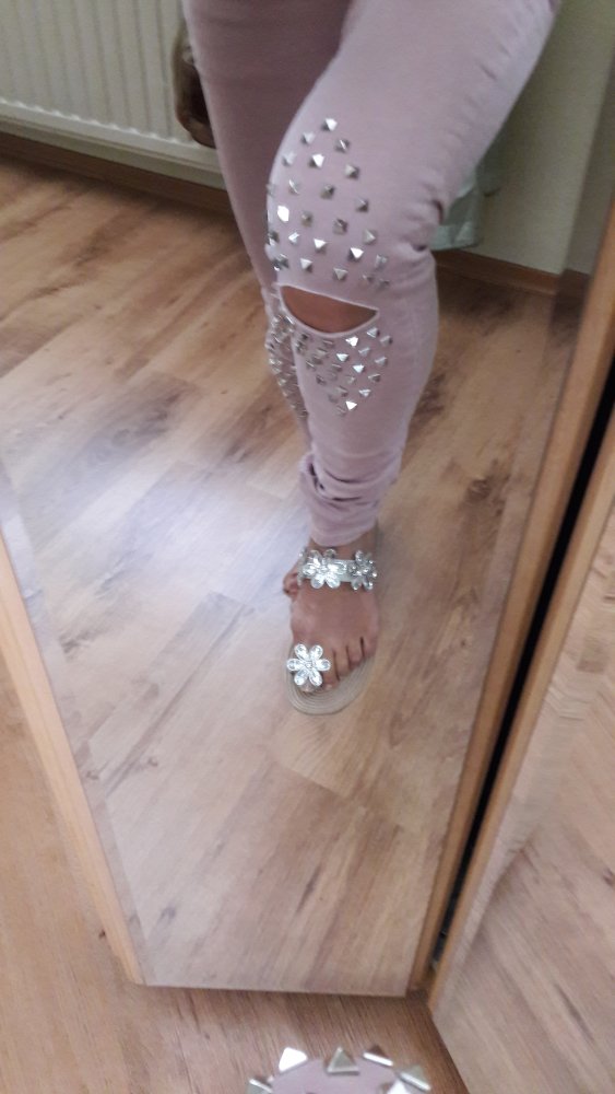 Sexy Röhren Jeans slim mit Nieten Gr. 34