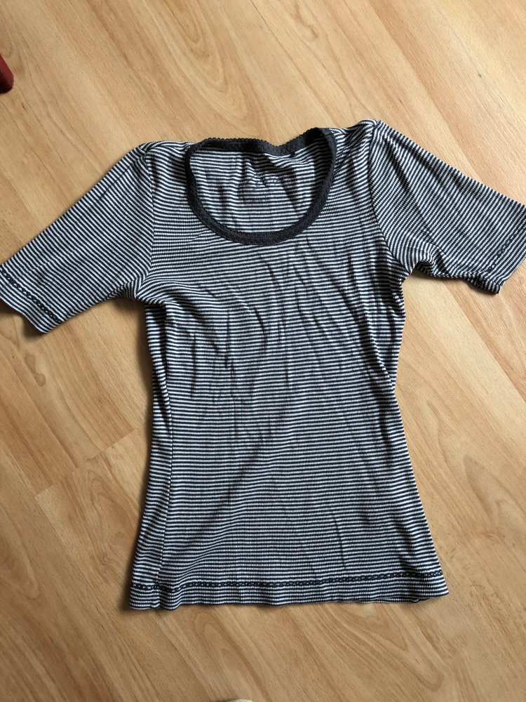 kurzes gestreiftes Damen Shirt