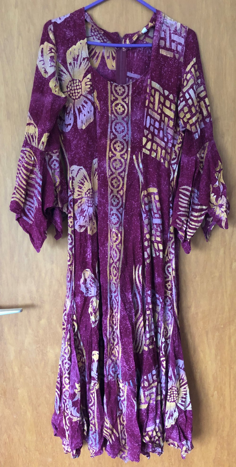 Kleid / Kostüm