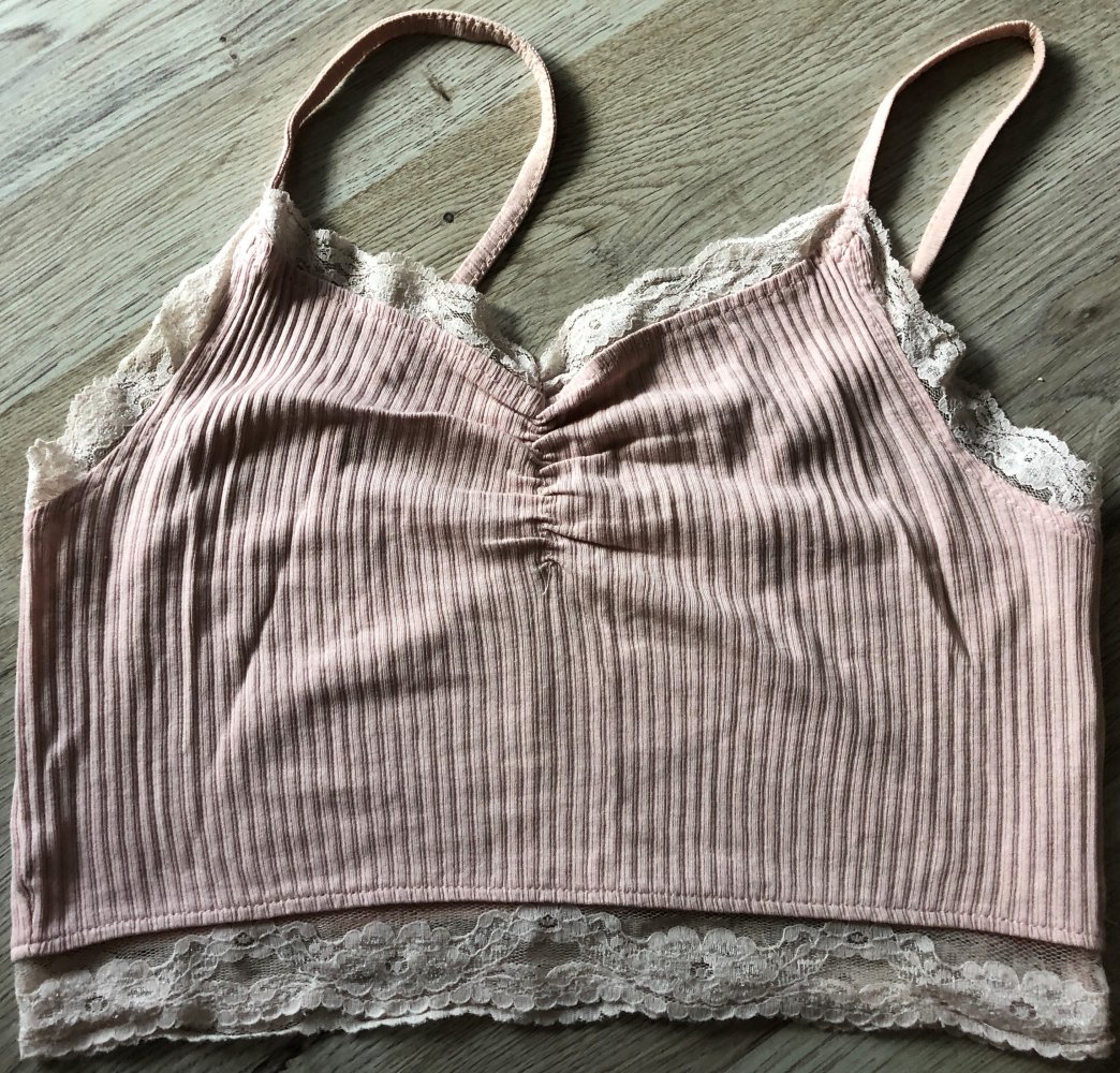 Crop Top mit Spitze