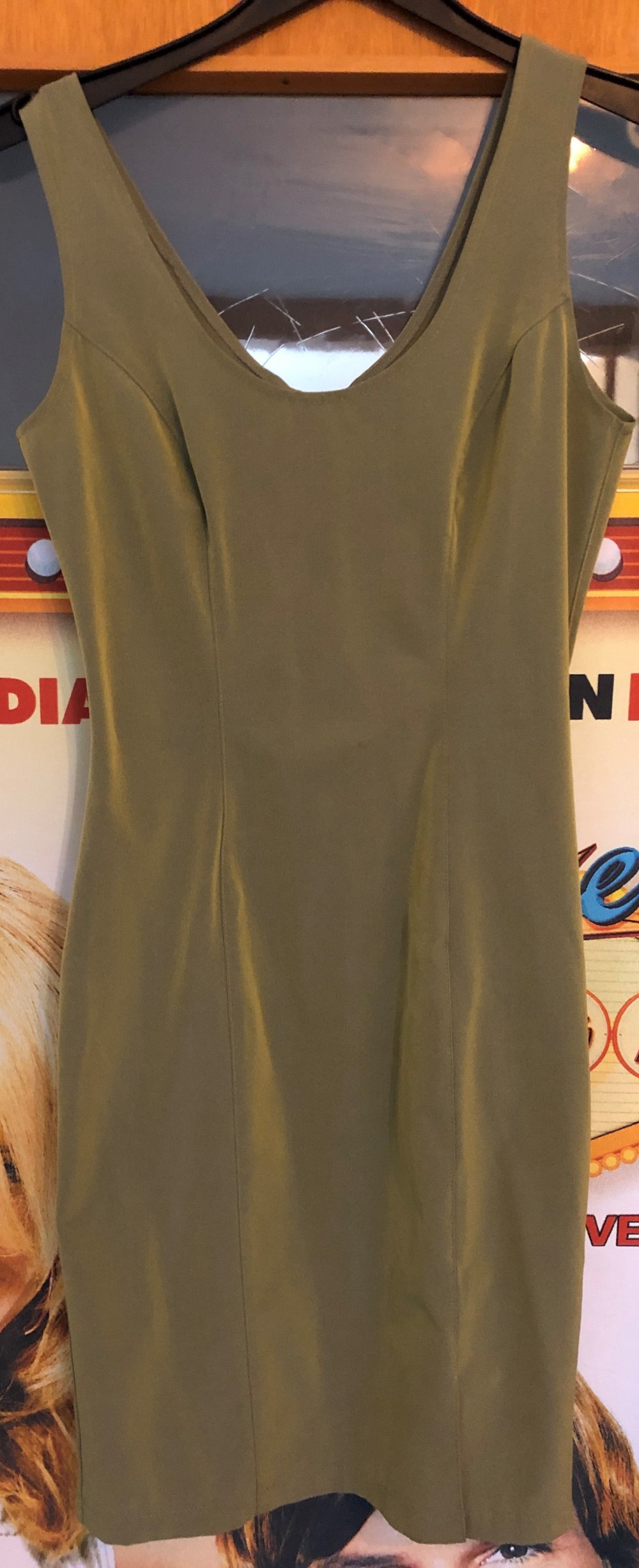 Etui Kleid grün