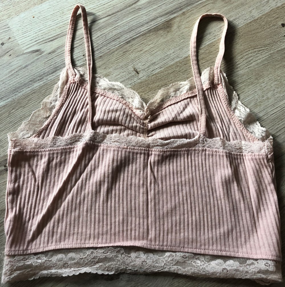 Crop Top mit Spitze