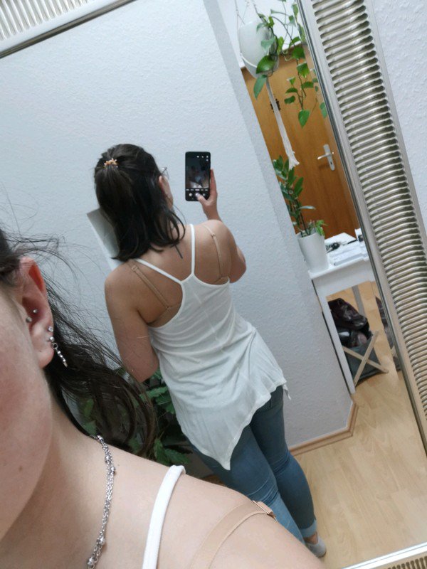 Asymmetrisches top mit Steinchen