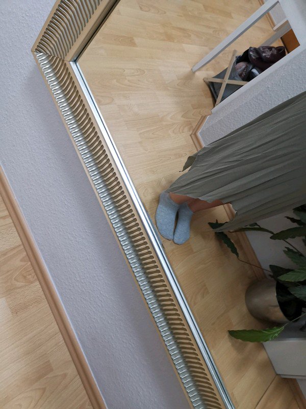 Asymmetrisches leichtes Kleid