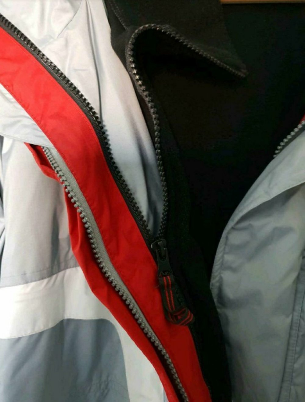 Graue Winterjacke, Schnee-Jacke, Winter-Jacke, Fleece