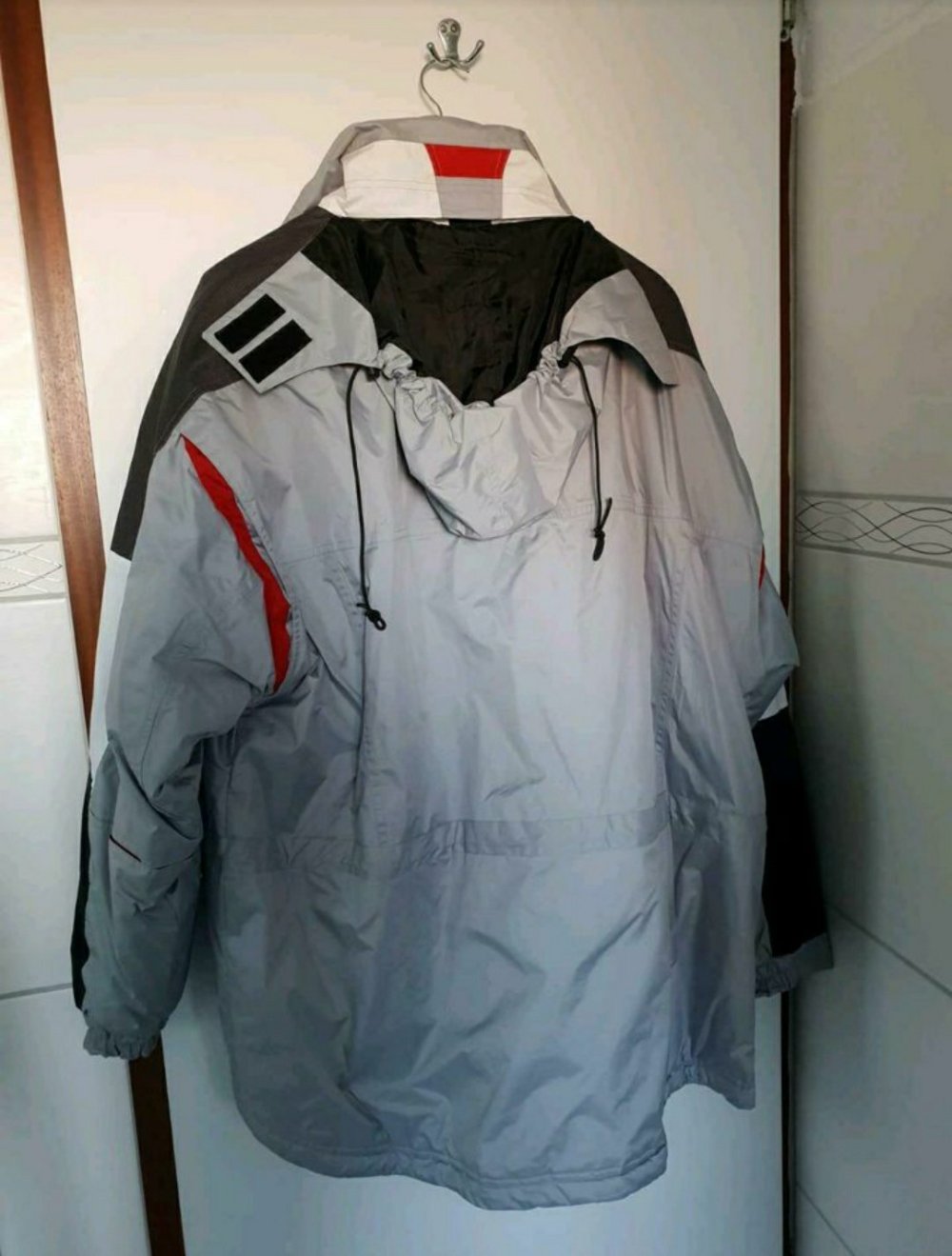 Graue Winterjacke, Schnee-Jacke, Winter-Jacke, Fleece