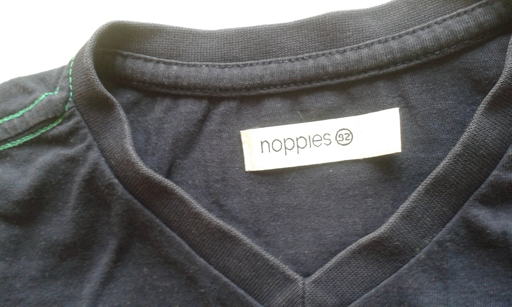 Noppies T-Shirt mit V-Ausschnitt