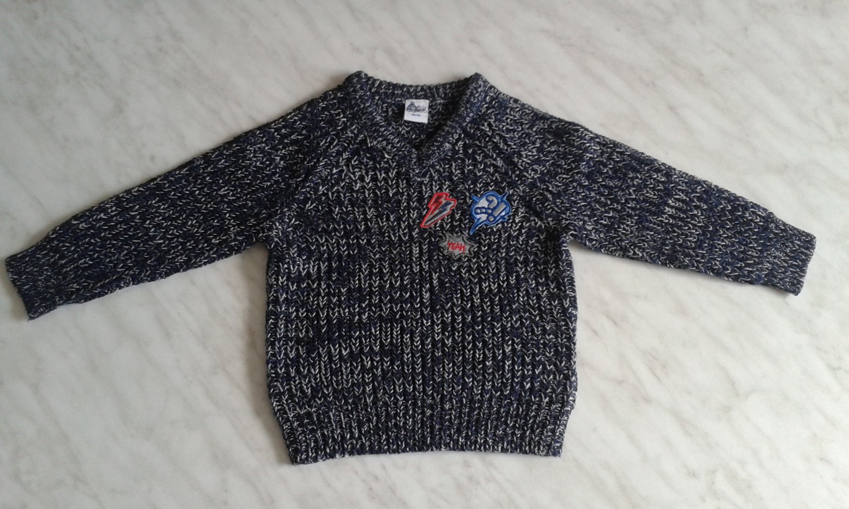 Pullover mit V-Aussschnitt