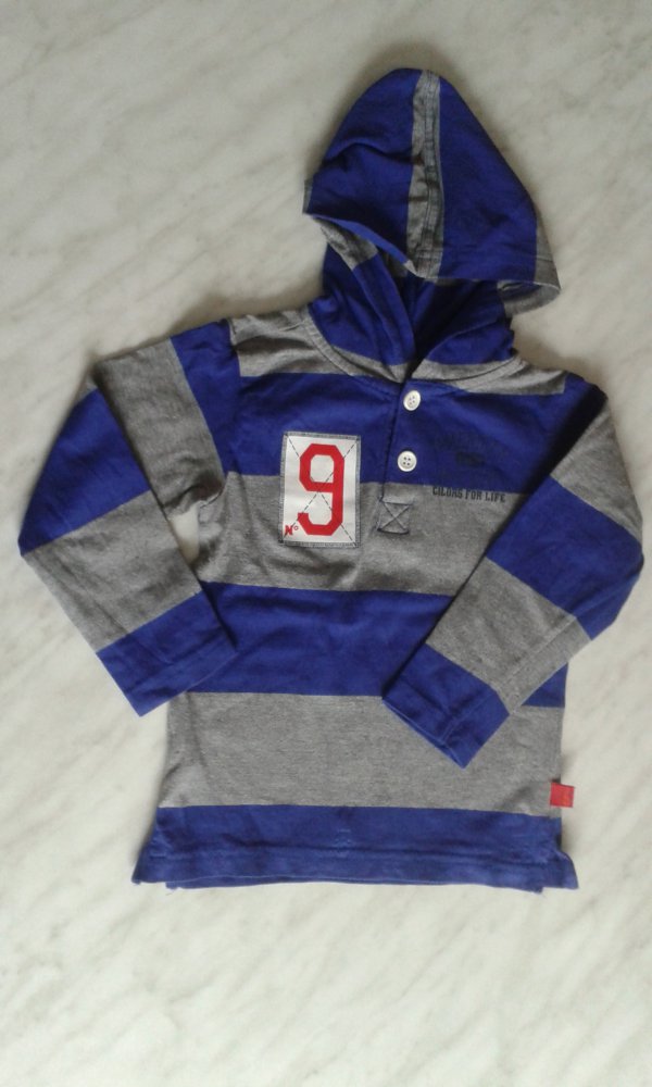Langarmshirt mit Kapuze