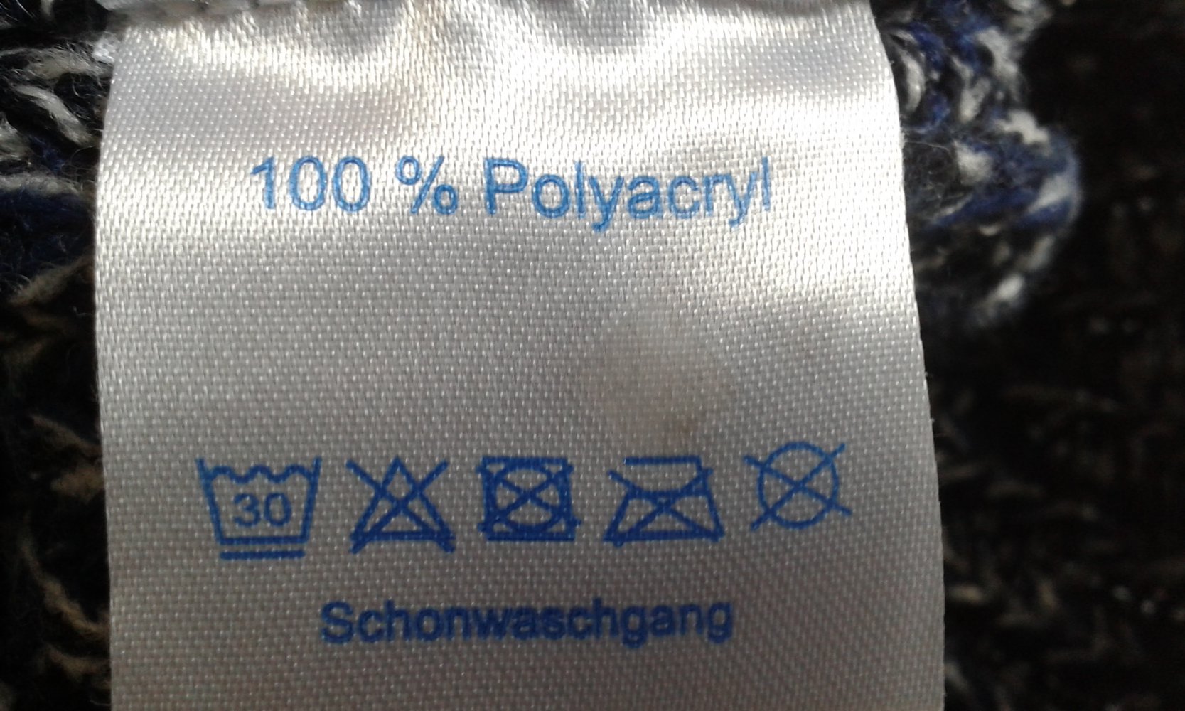 Pullover mit V-Aussschnitt