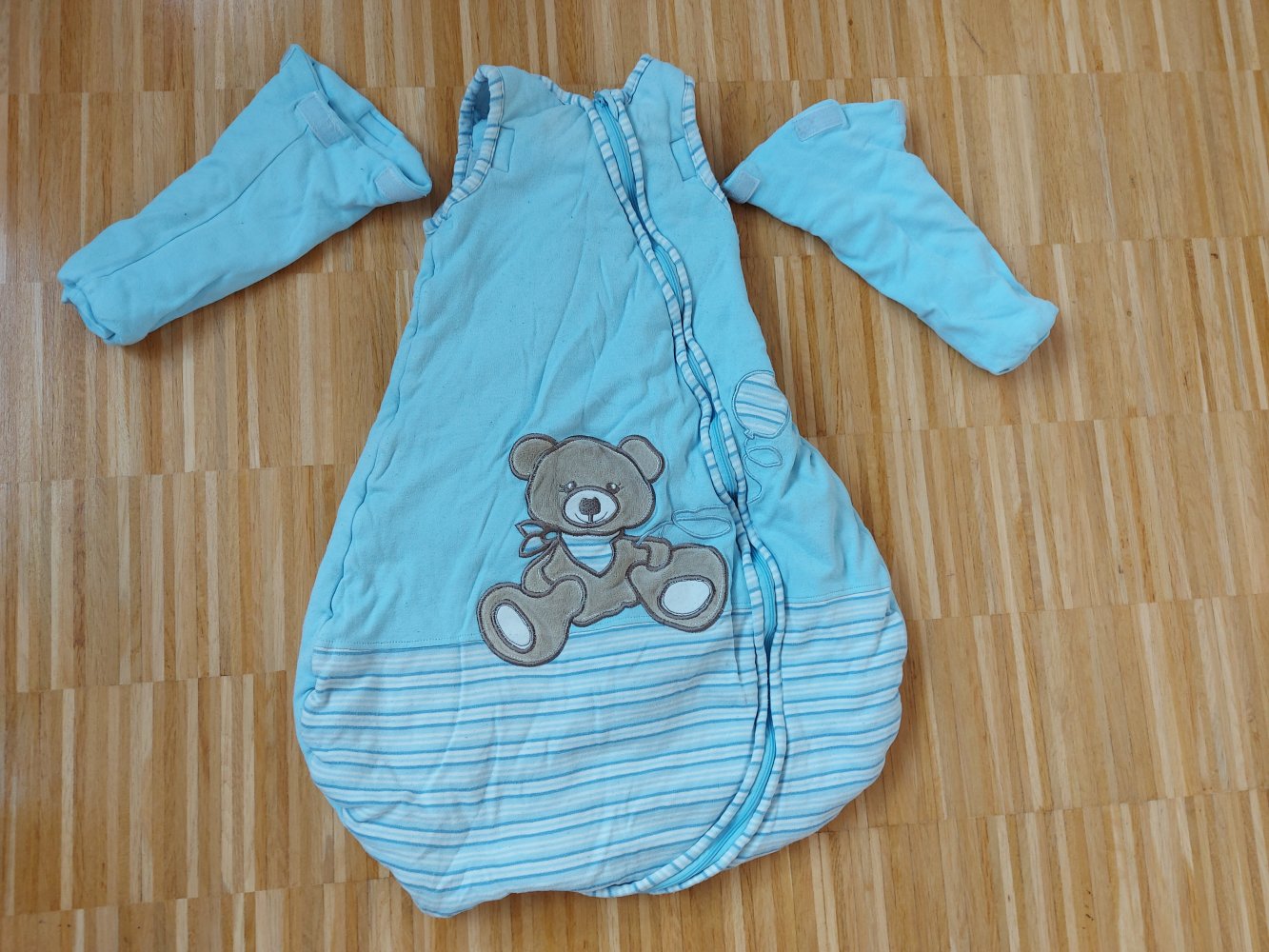 hellblauer dicker Baby-Winterschlafsack mit abnehmbaren Ärmeln, Gr. 74/80