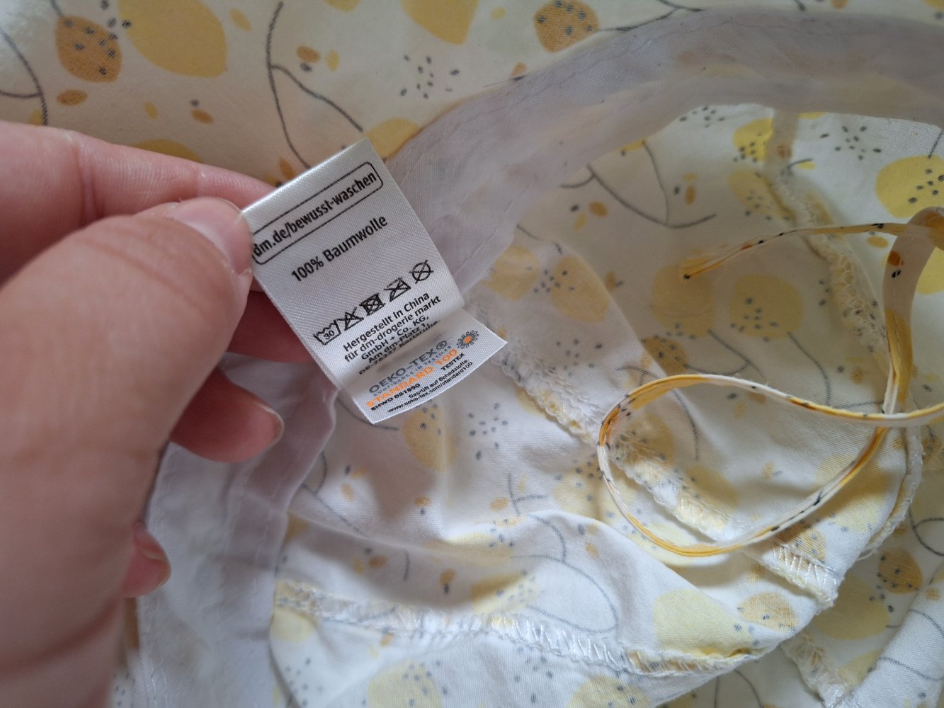 niedlicher Sommerhut mit Zitronen für Babys mit Schnüren, Gr. 48/49