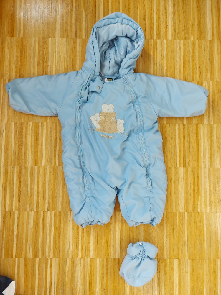 gefütterter hellblauer Schneeanzug, Gr. 74