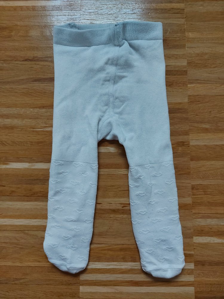 weiße Baby-Strumpfhose mit süßem Herzchenmuster Gr. 56/62