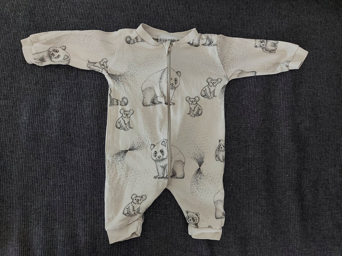 wunderschöner Baby-Schlafanzug mit Tiermotiven Gr. 56 unisex/geschlechtsneutral