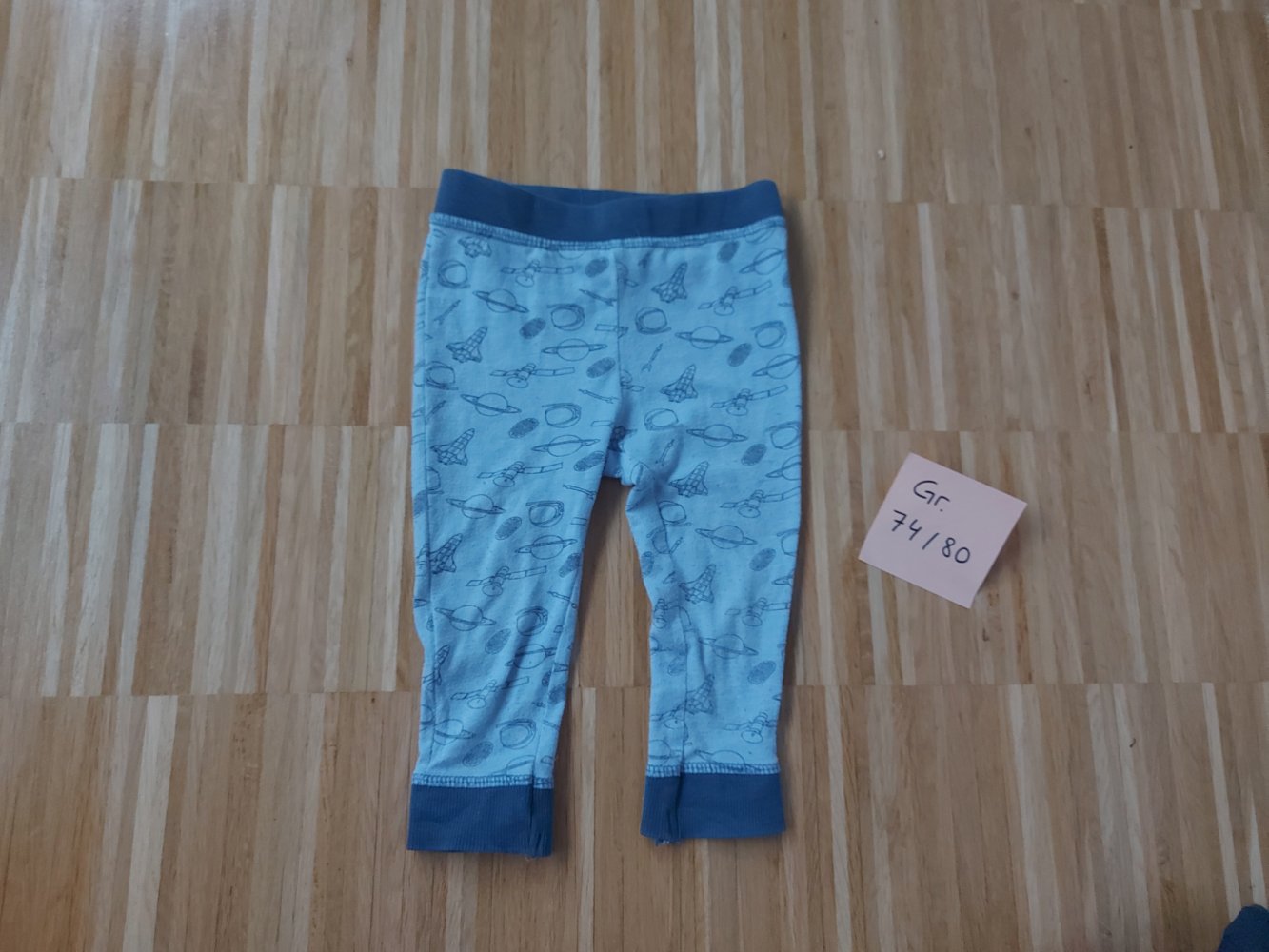 blaue Babyhose / Leggings mit Astronautenmuster, Gr. 74/80