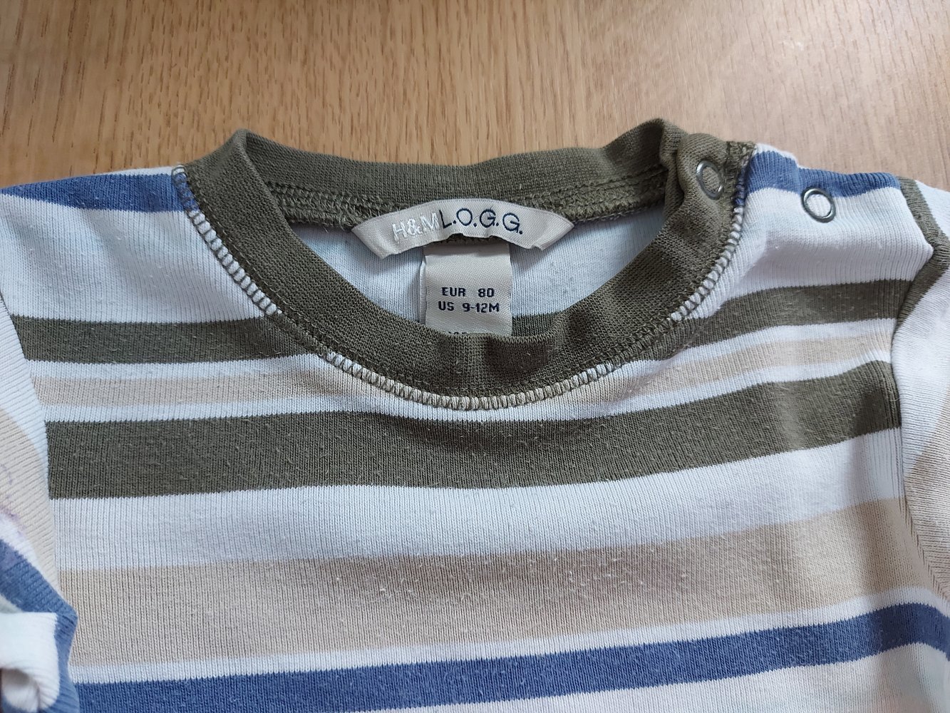 Langärmliger grün-gestreifter Babybody Gr. 80