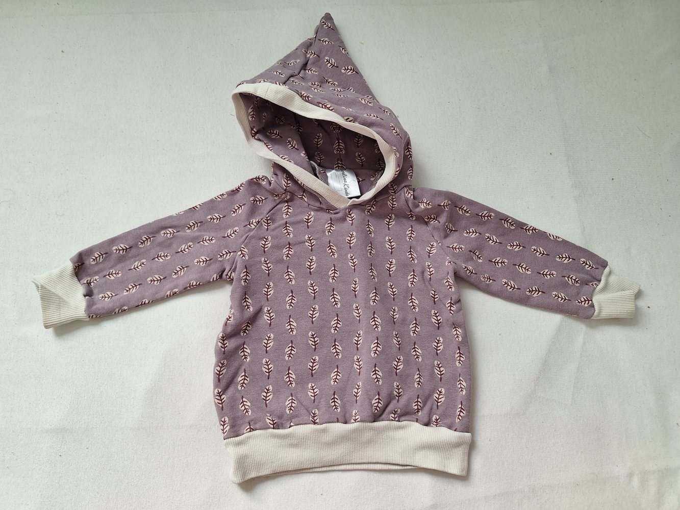 langärmliger flieder/lila gemusterter Kapuzenpullover Hoodie Longsleeve