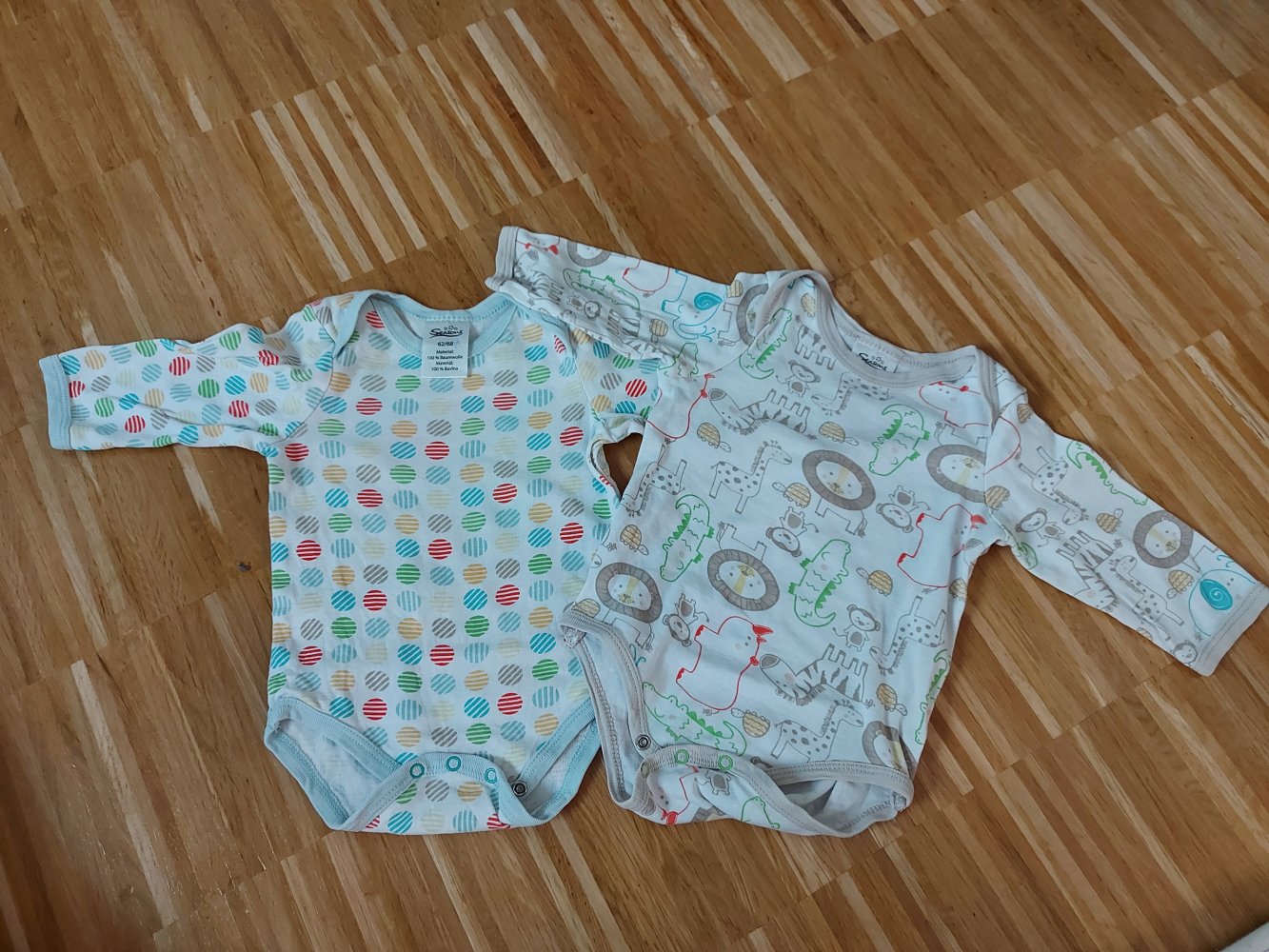 Body-Set: 2 langärmlige weiße Bodys mit bunten Mustern (Punkte/Tiere) Gr. 62/68 (2er-Set/Doppelpack)