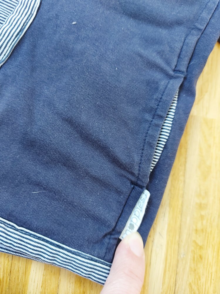 wunderschöne blaue Baby-Kapuzenjacke / Wendejacke