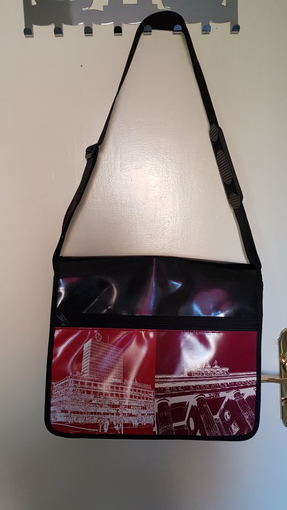  Art Domino CITY-BAG - Unikat - mit Berlin-Motiven: Europacenter und Brandenburger Tor - Umhängetasche, Laptoptasche