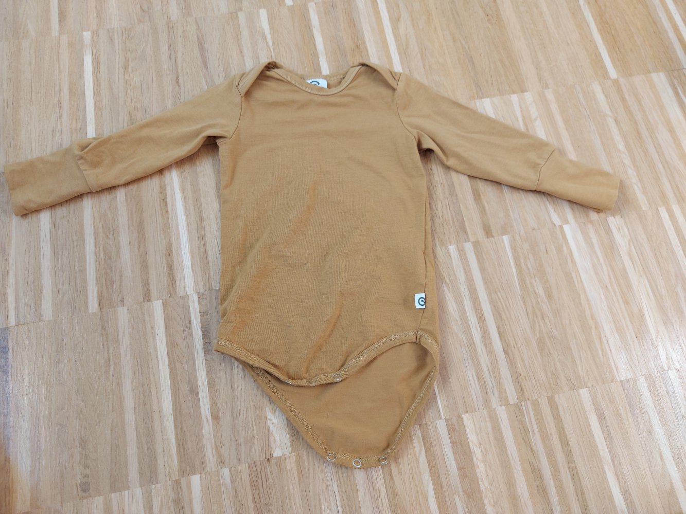 langärmliger senf/ockergelber Babybody Gr. 62 von müsli