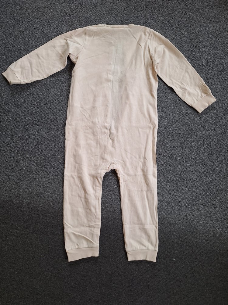 cremefarbener/beiger Pyjama/ Schlafanzug Gr. 92 unisex/geschlechtsneutral