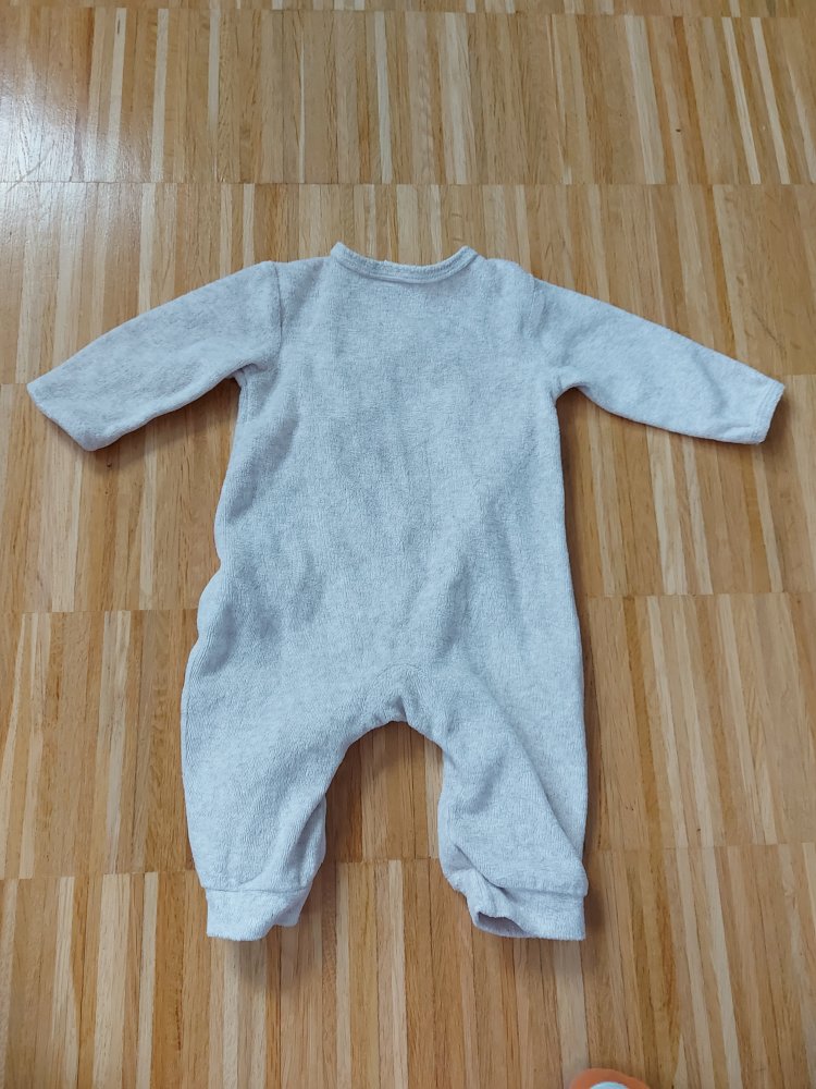 beigebrauner Baby-Schlafanzug mit Eulenmotiv Gr. 62