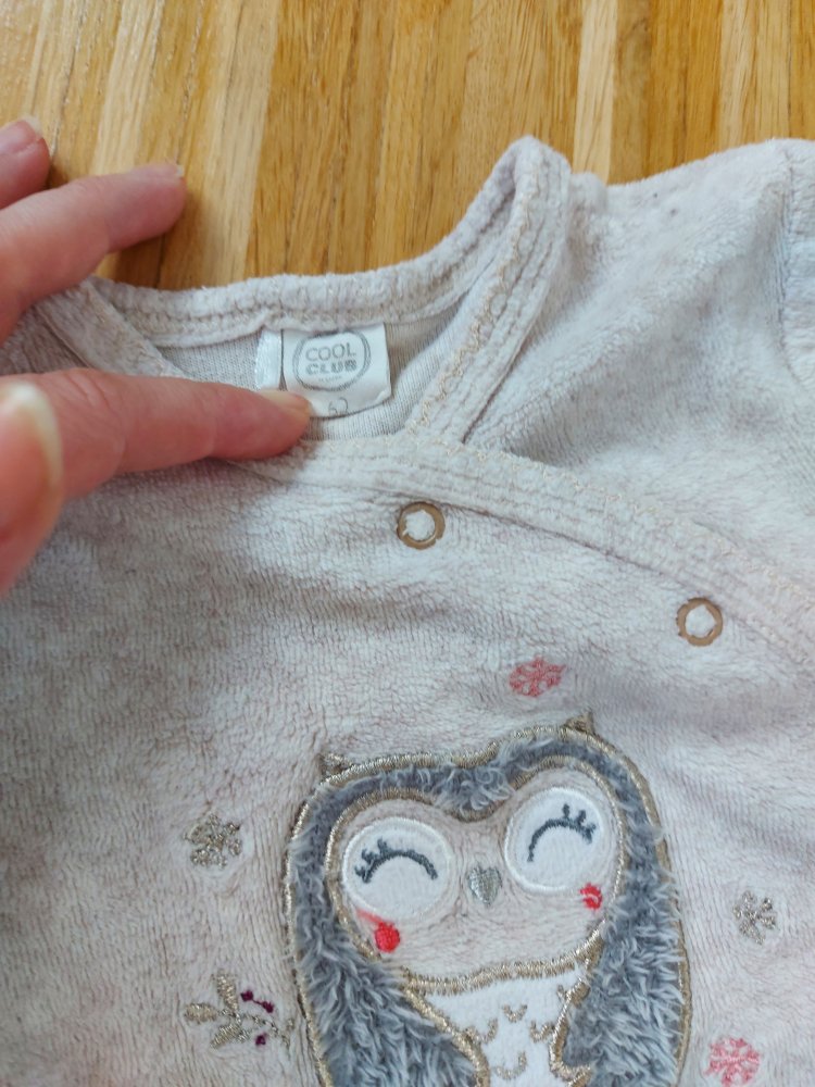 beigebrauner Baby-Schlafanzug mit Eulenmotiv Gr. 62