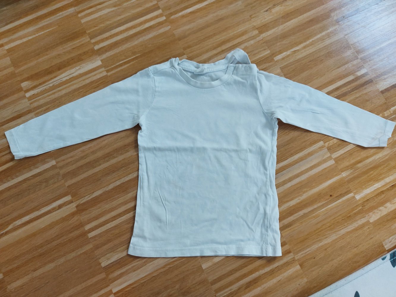 langärmliger weißer Babypullover Gr. 86 Longsleeve