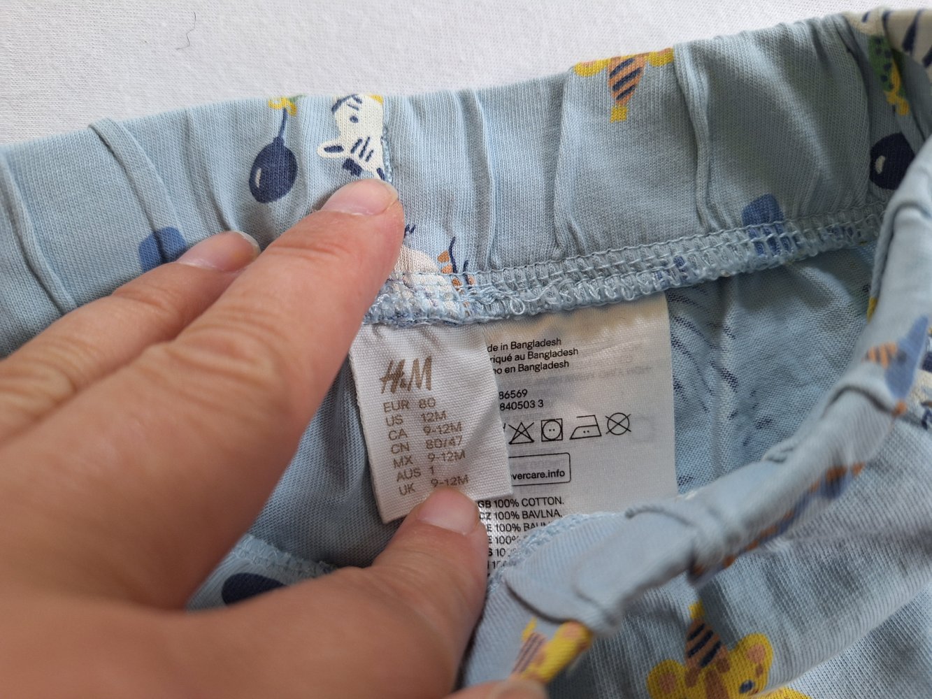Kurze Hose mit Tieren, Gr. 80