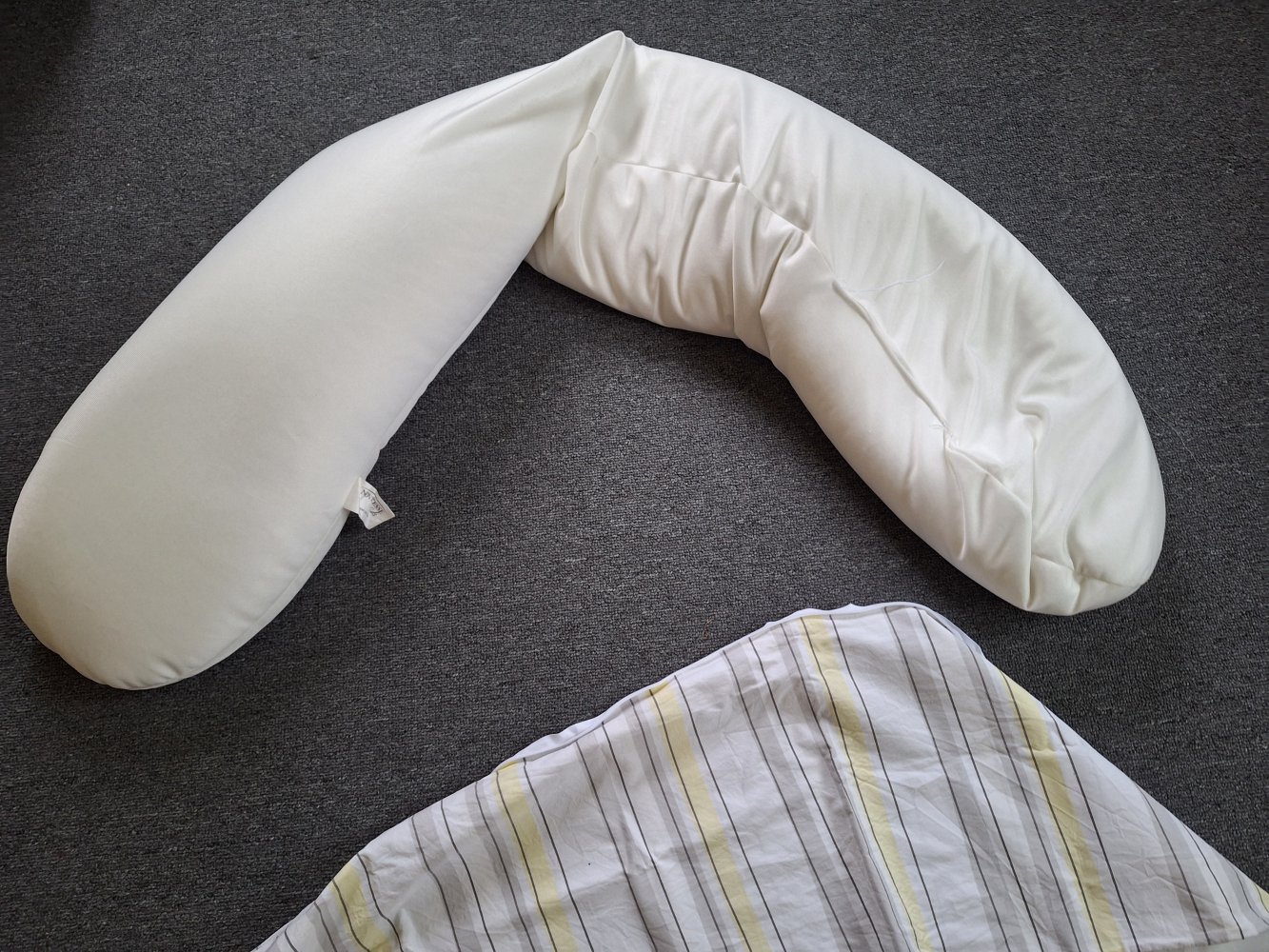 Stillkissen mit 3 verschiedenen Bezügen
