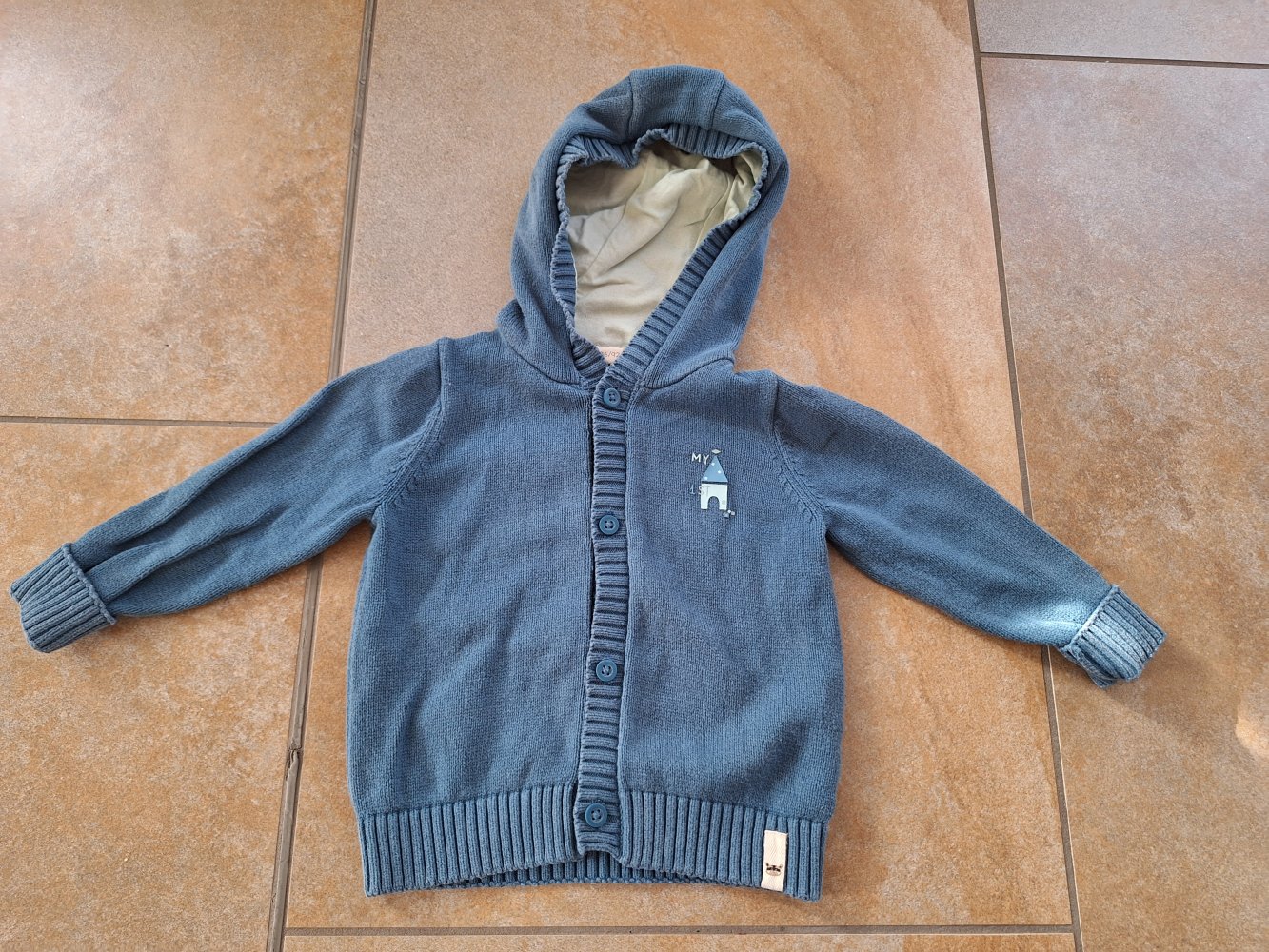 blaue Kapuzenstrickjacke Gr. 86/92