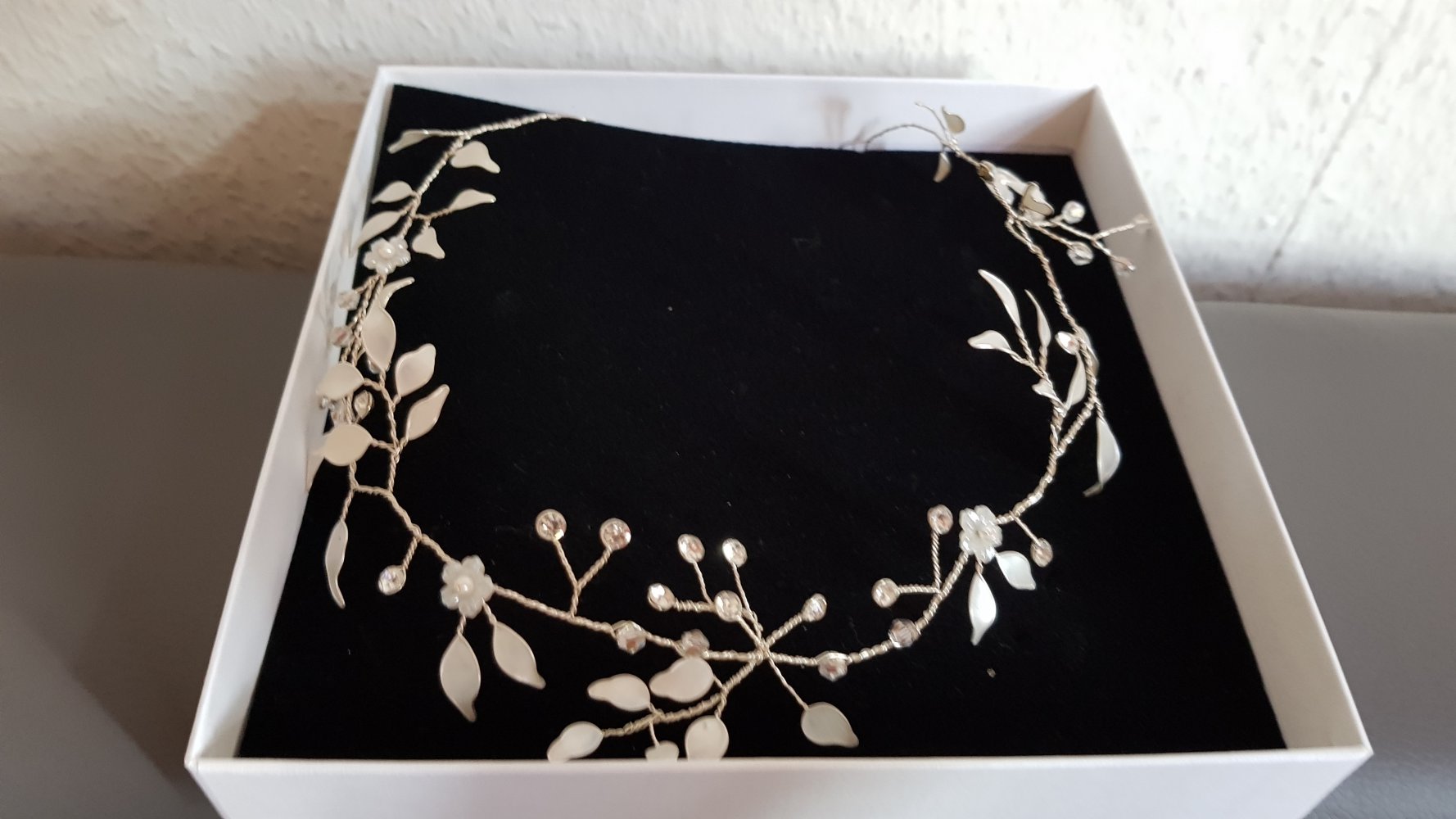 Brauthaarschmuck zart elegantes Brautaccessoire mit Ranken