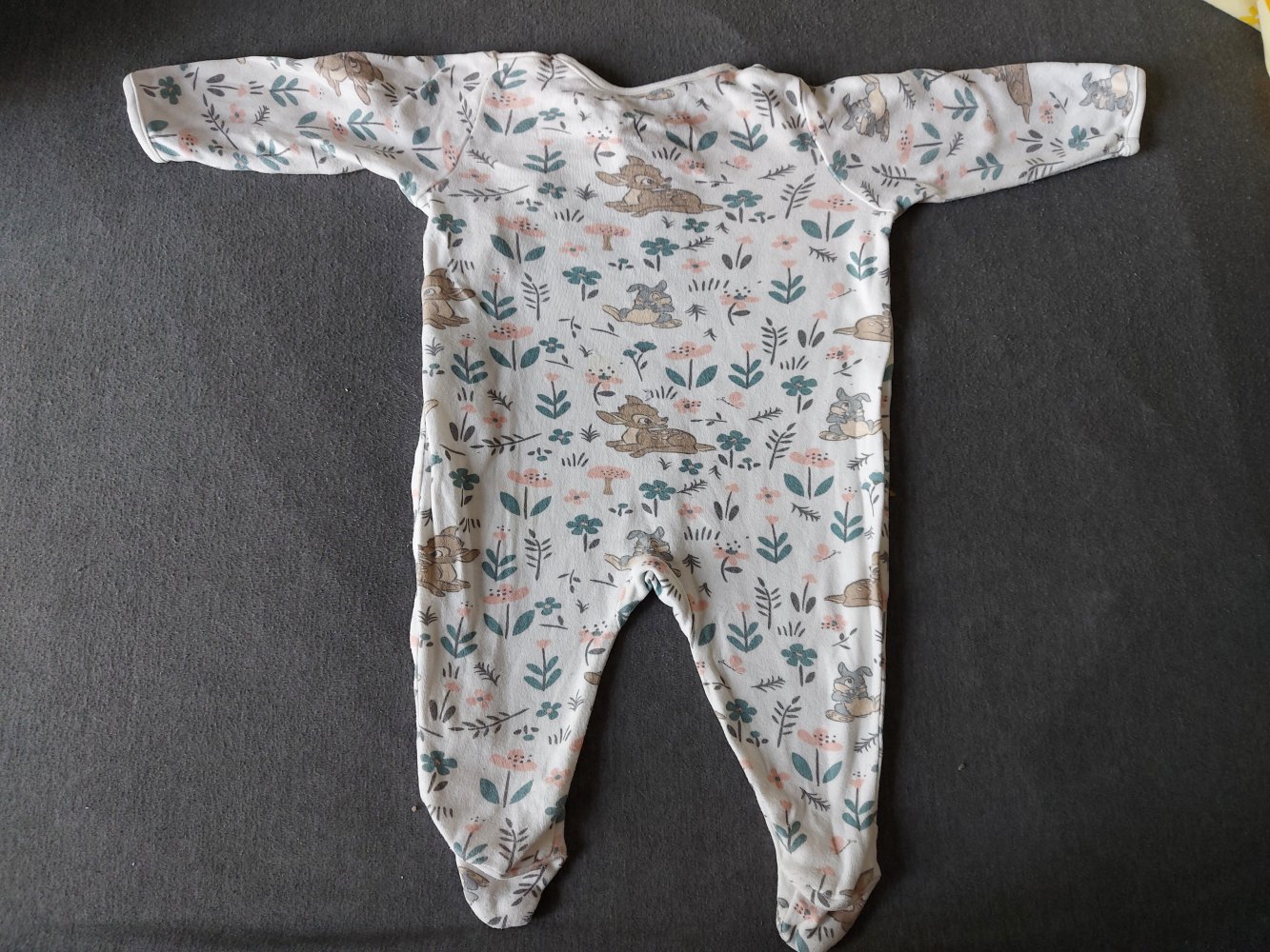 weißer Bambi-Baby-Schlafanzug Gr. 68