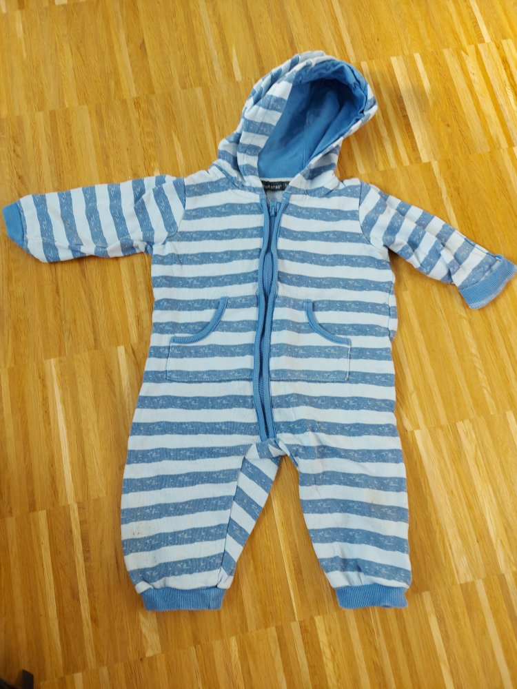 blau gestreifter Overall mit Kapuze, Gr. 74