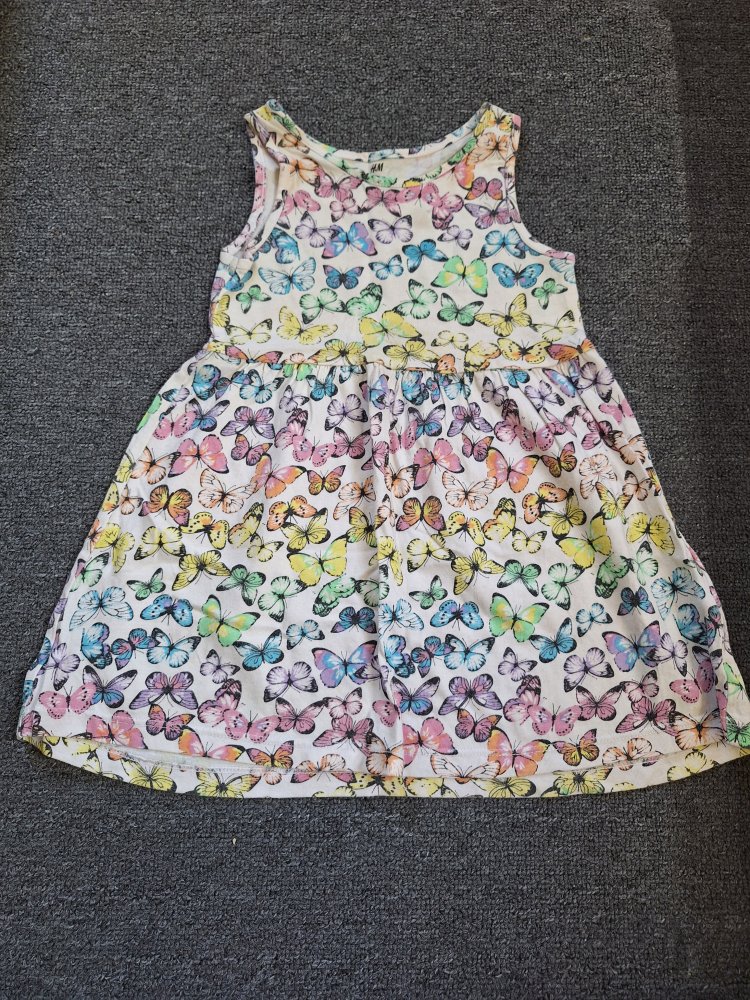 Sommerkleid mit bunten Schmetterlingen, Gr. 92