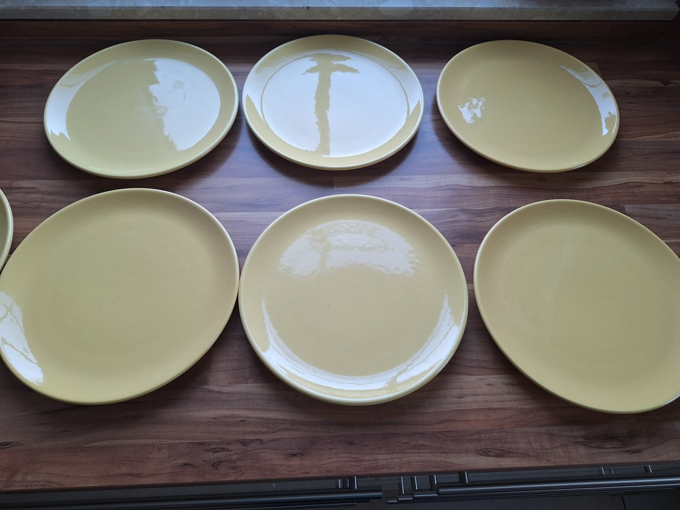 7 flache Essteller gelb sonnengelb