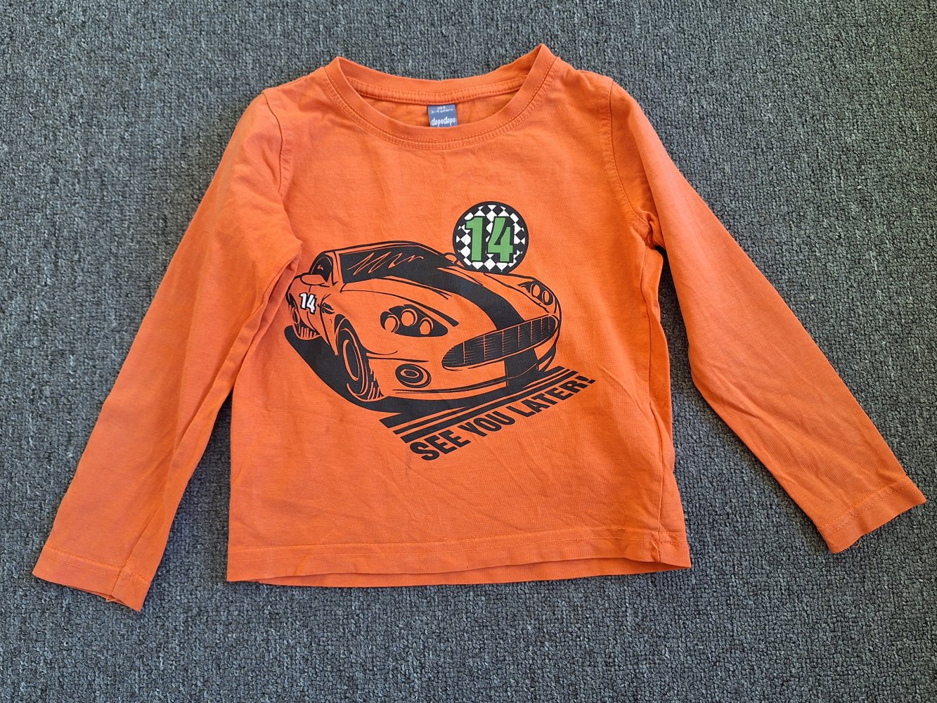 Oranger Langarmpullover mit Auto, Gr. 104 Sweatshirt