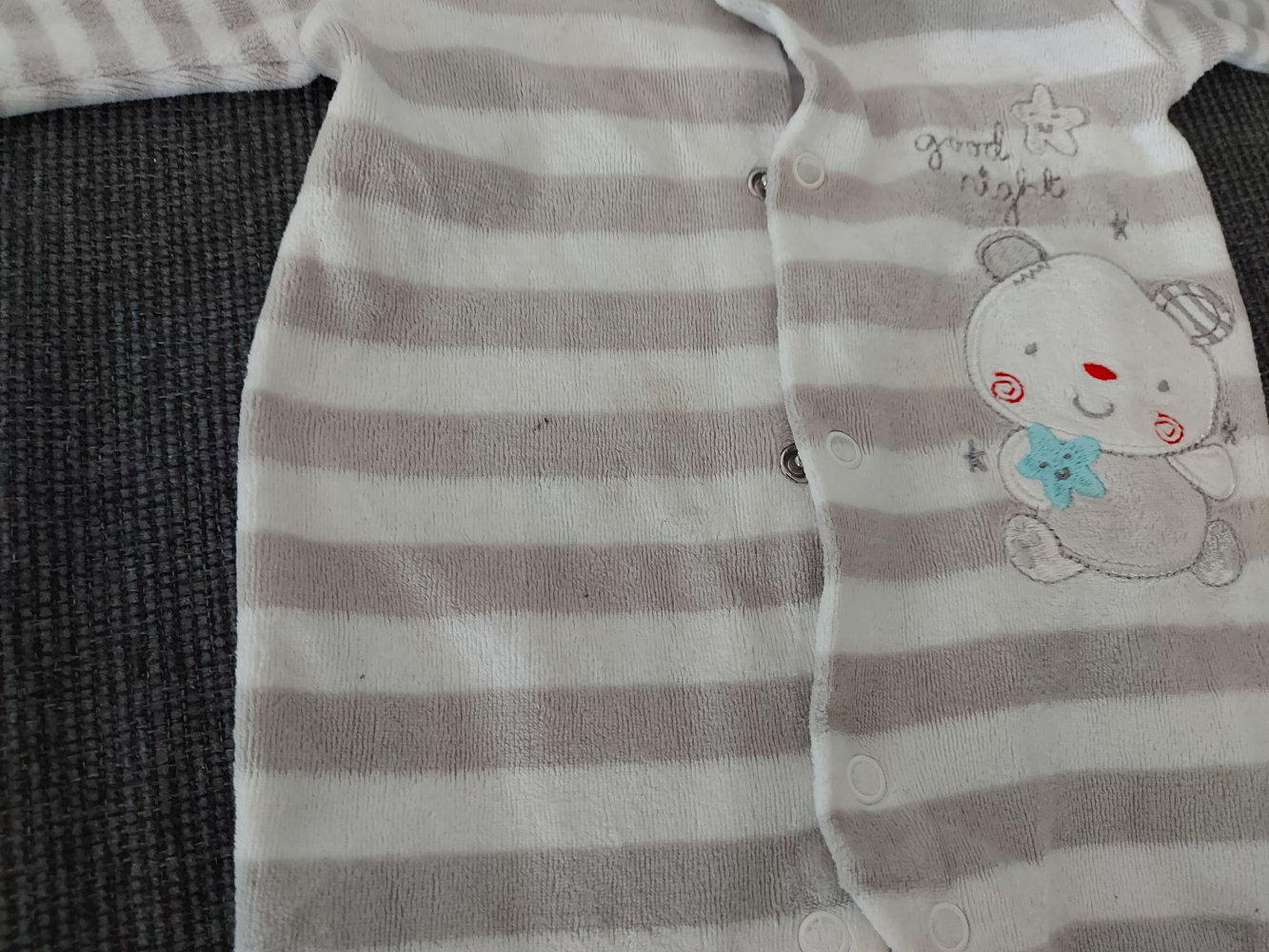 gestreifter Baby-Schlafanzug mit Bärchen Gr. 56 