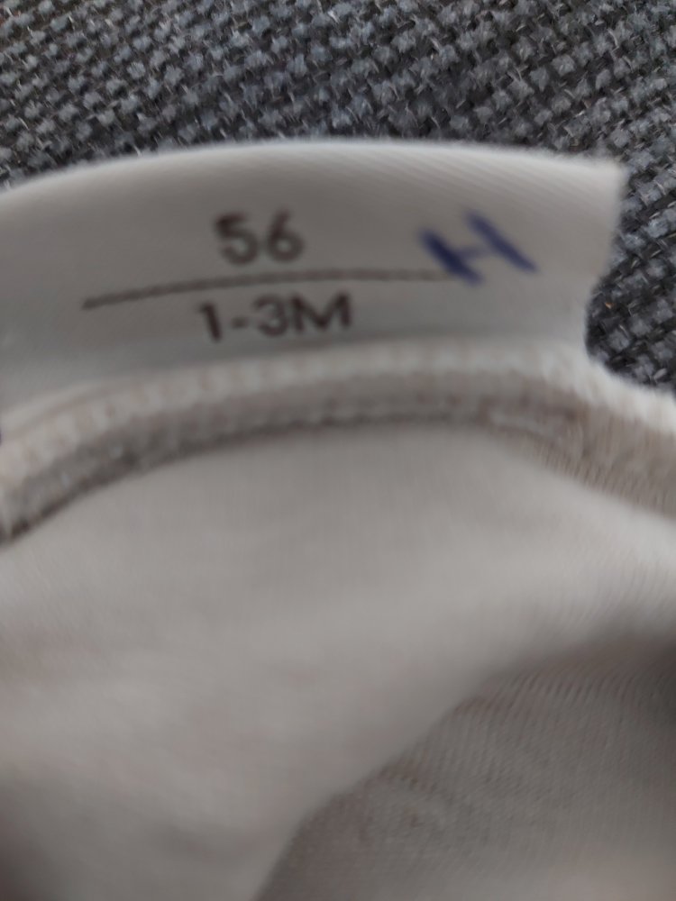 wunderschöner Baby-Schlafanzug mit Tiermotiven Gr. 56 unisex/geschlechtsneutral