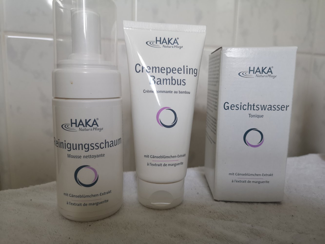 HAKA Gesichtsreinigungsset mit Gänseblümchen-Extrakt