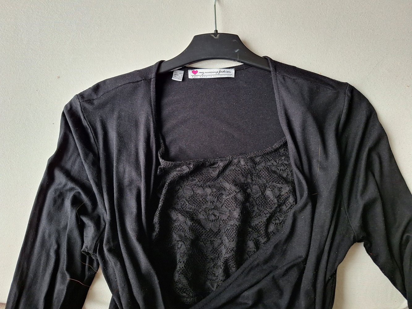 langärmliges schwarzes Wickel-Stillkleid / Wickel-Umstandskleid mit Spitze und Schleife Gr. 40/42