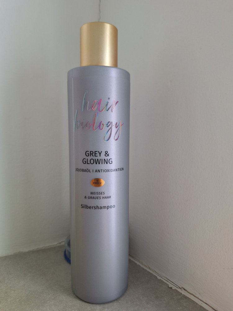 Pantene Shampoo hair biology Grey and Glowing Silbershampoo