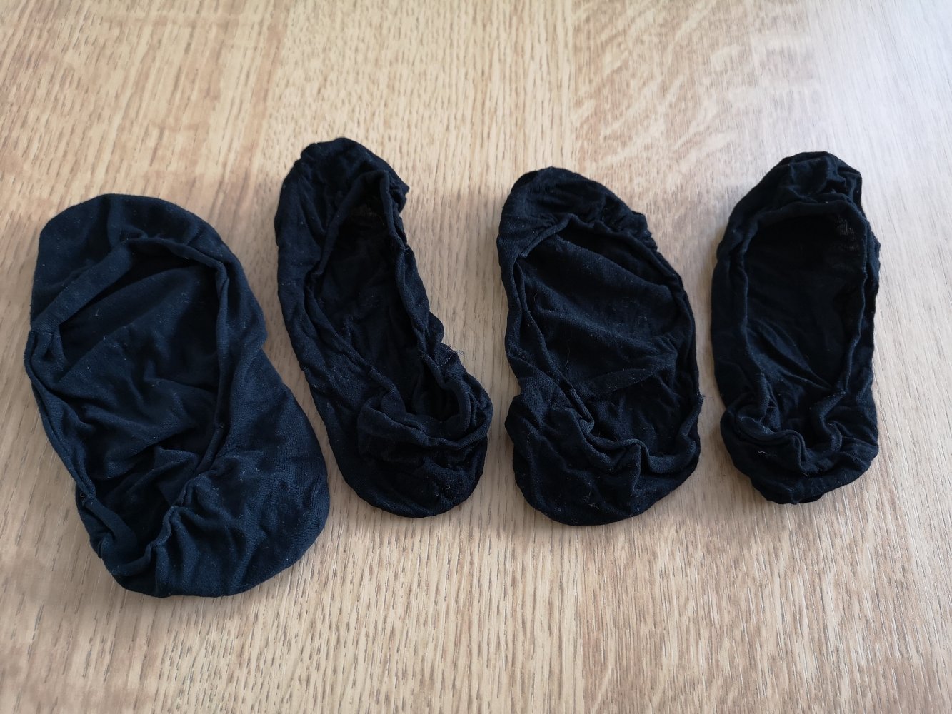 schwarze Probiersocken / Sneackersocken