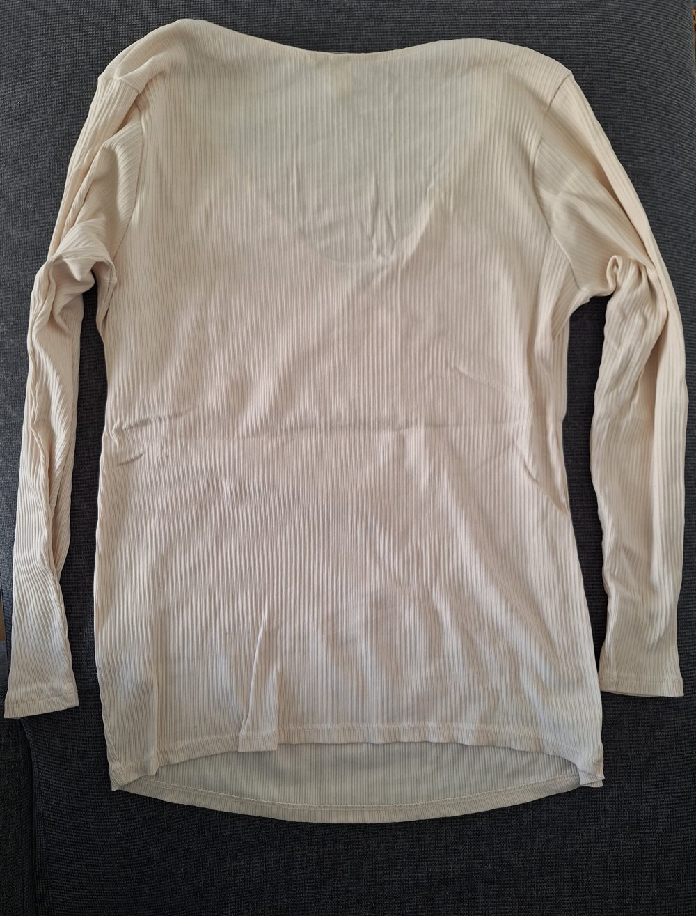 Cremefarbenes praktisches und komfortables geripptes Stillshirt Gr. L