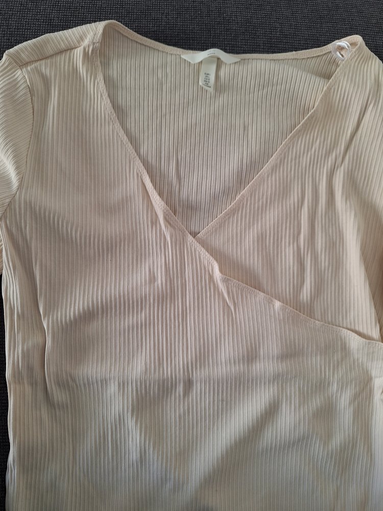 Cremefarbenes praktisches und komfortables geripptes Stillshirt Gr. L