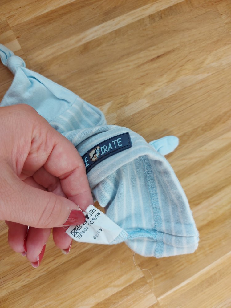 hellblaue Babymütze 