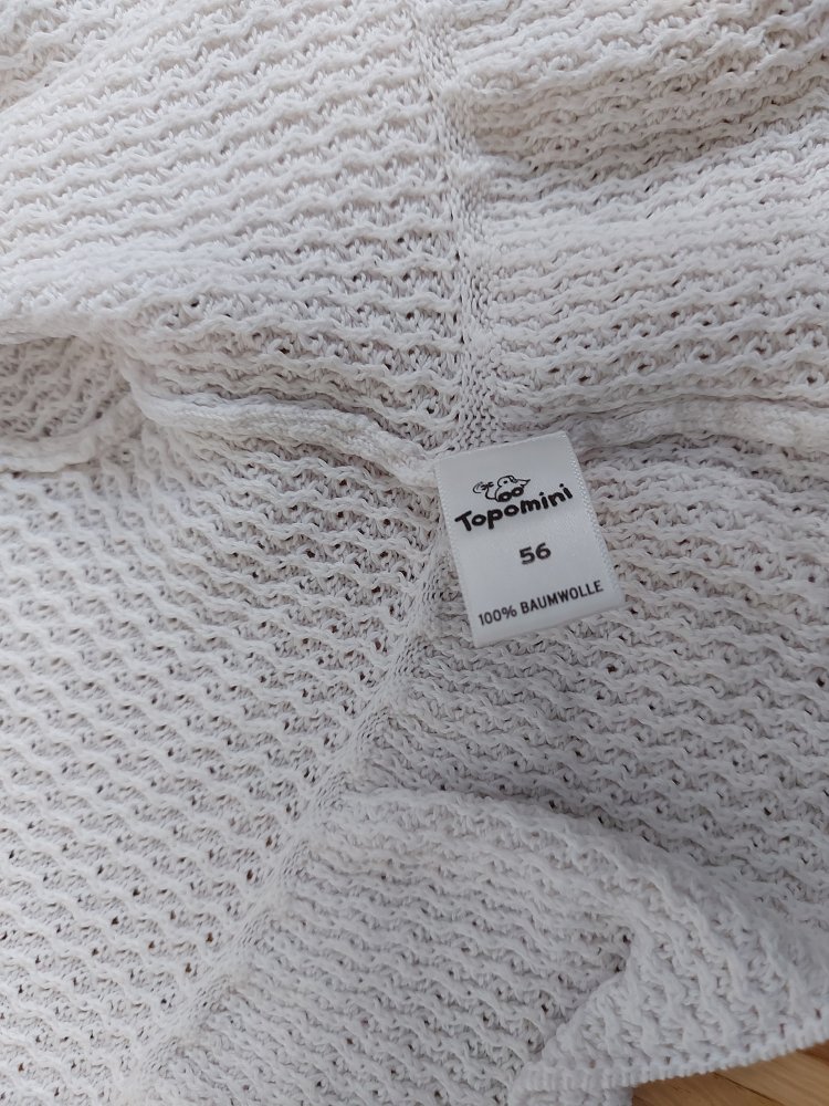 Süßes weißes Strickjäckchen, Gr. 56