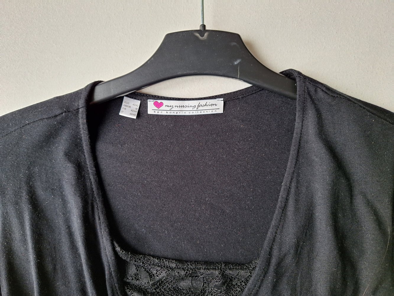 langärmliges schwarzes Wickel-Stillkleid / Wickel-Umstandskleid mit Spitze und Schleife Gr. 40/42
